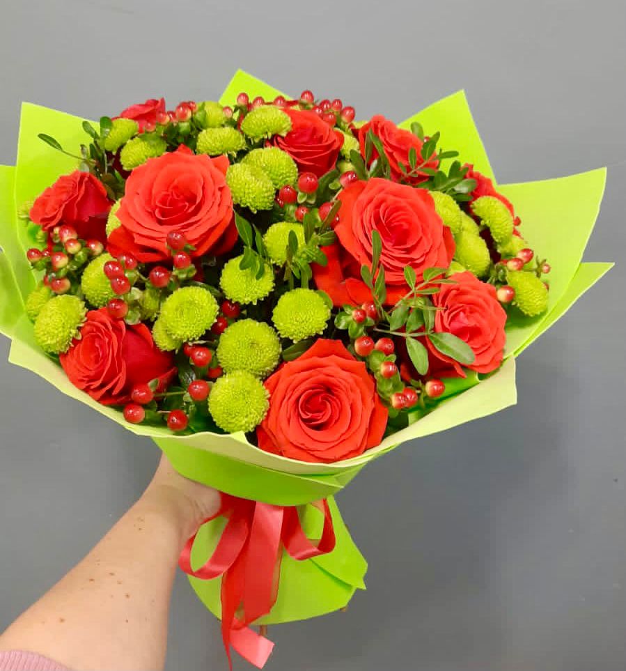 Букет цветов из: Хризантемы и Розы в Сернуре