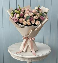 Букет цветов из:  Розы и Лизиантусы в Сернуре