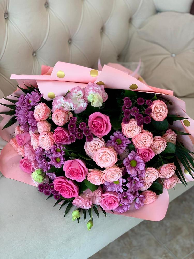 Букет цветов из: Хризантемы, Розы и Лизиантусы в Сернуре