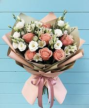 Букет цветов из:  Розы, Альстромерии и Лизиантусы в Сернуре