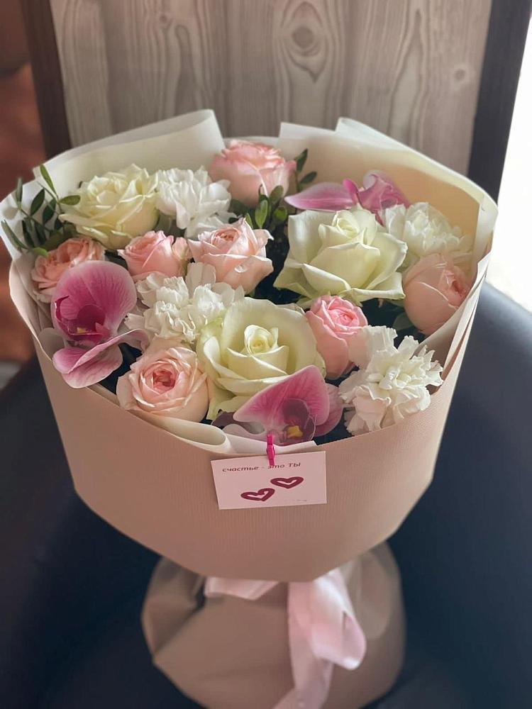 Букет цветов из: Орхидеи, Розы и Гвоздики в Сернуре