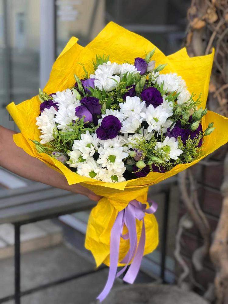 Букет цветов из: Ирисы, Хризантемы и Ромашки в Сернуре