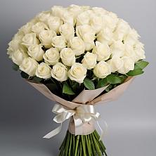 Букет 101 беля роза Белоснежка в Сернуре