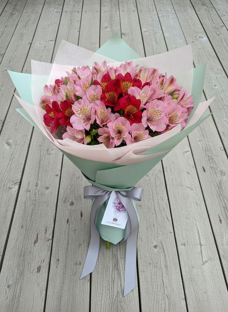 Букет цветов из: Альстромерии в Сернуре