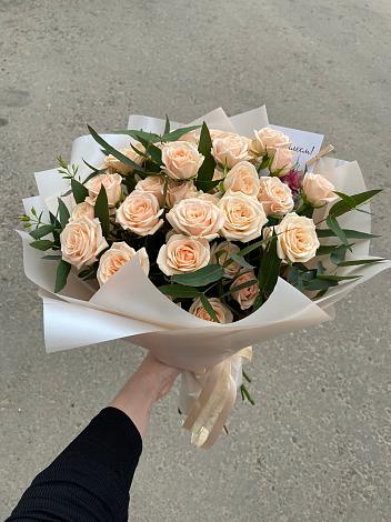 Букет Кремовые розы Латте в Сернуре
