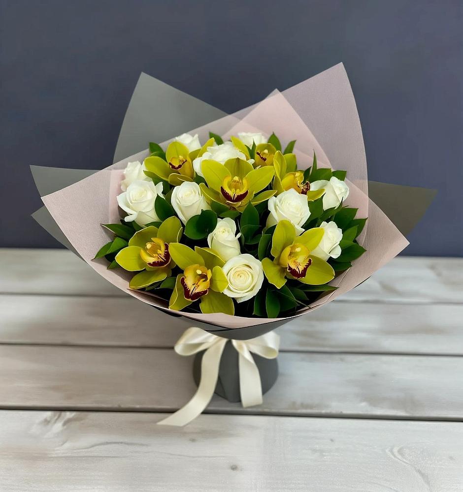 Букет цветов из: Орхидеи и Розы в Сернуре