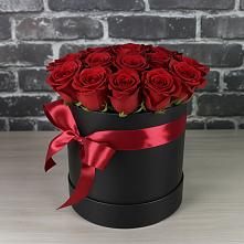 Цветочная композиция из Розы в шляпной коробке в Сернуре