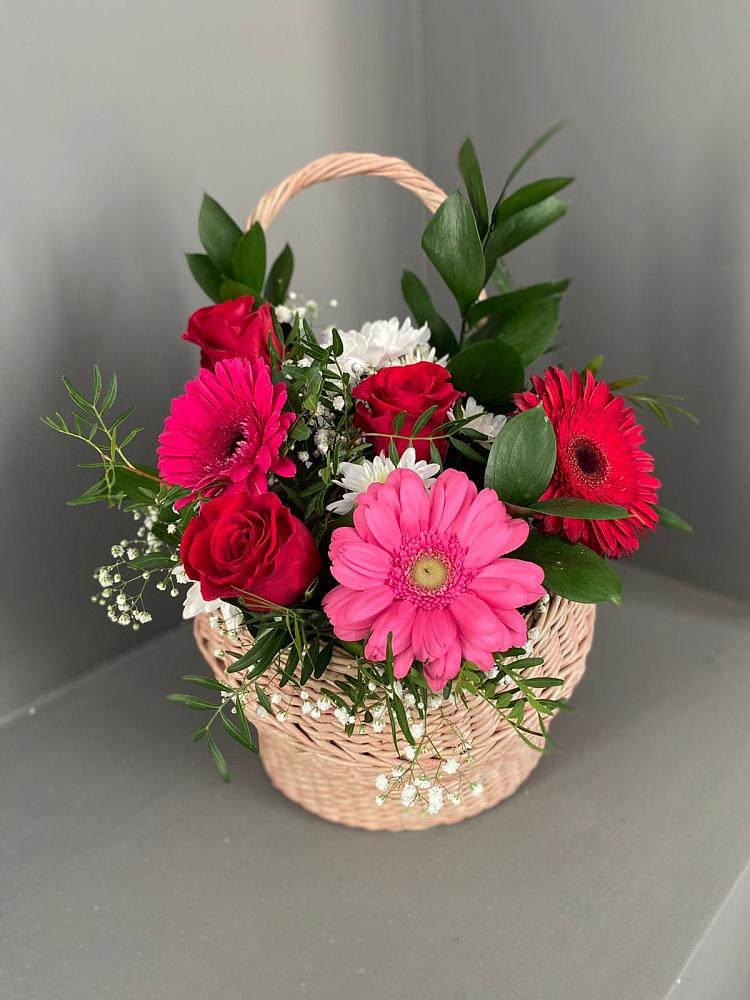 Цветочная композиция из Розы, Хризантемы и Герберы в корзине в Сернуре