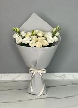 Букет цветов из:  Розы и Лизиантусы в Сернуре